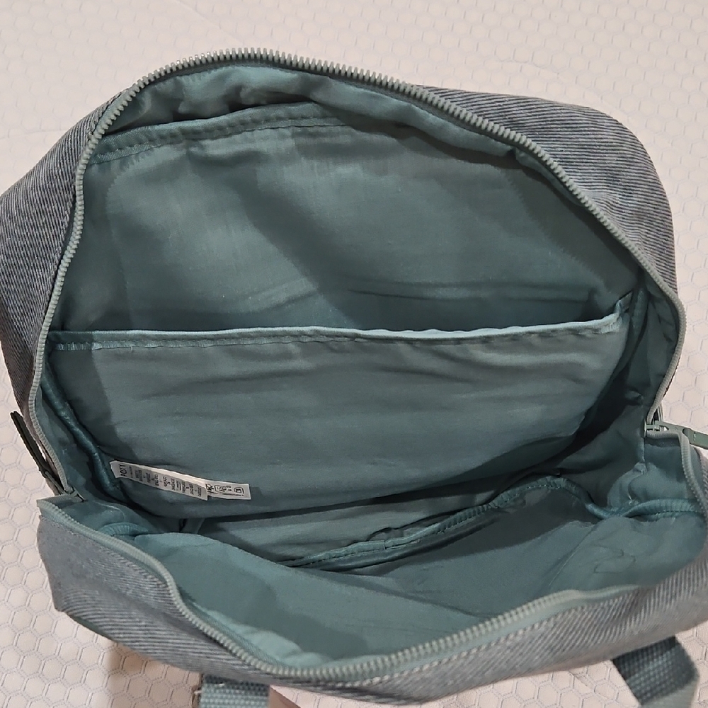 Roxy Melting Spot Medium Backpack with Padded Straps and Water-Resistant Fabric - Picture 5 of 6